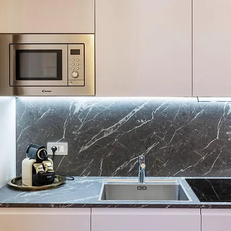 Casa Bella 16 - 8 Min To Metro, 15 Min To Lin Airport, University Area Milan Exterior photo